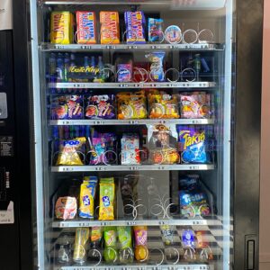 24h Automat mit exotic whip und instant nudeln