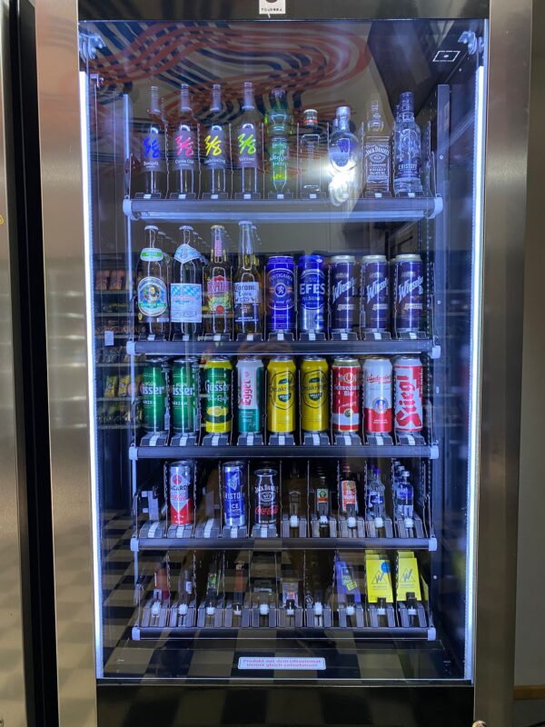 Wein, Bier, Raucherzubehör und Hochprozentiges im Vendora Automat.